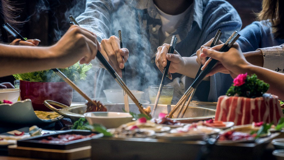 心急也別吃熱豆腐，飲食過(guò)熱會(huì)傷害食管！