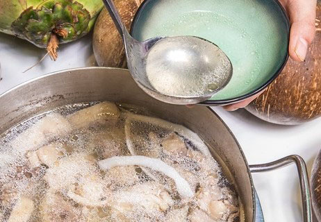 燉湯的營養(yǎng)究竟在湯里還是在肉里?