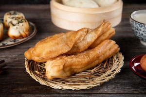 四種不宜將油條當(dāng)早餐的人，有你嗎？
