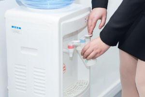飲水機的水不能喝了？答案在這里